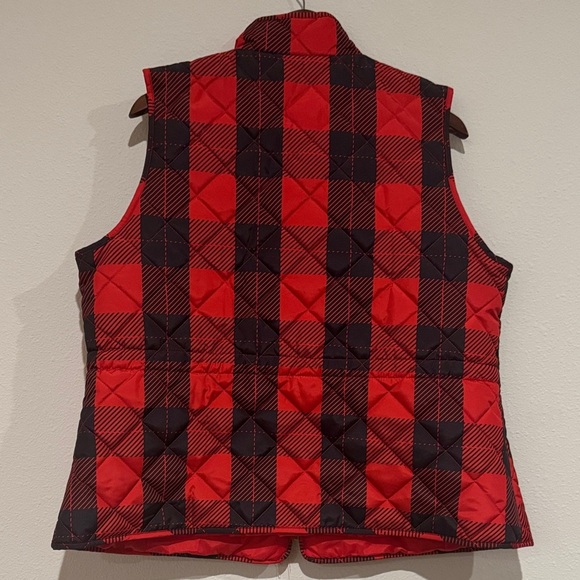 St. John's Bay Checkered Red and Black Vest - Picture 6 of 6
